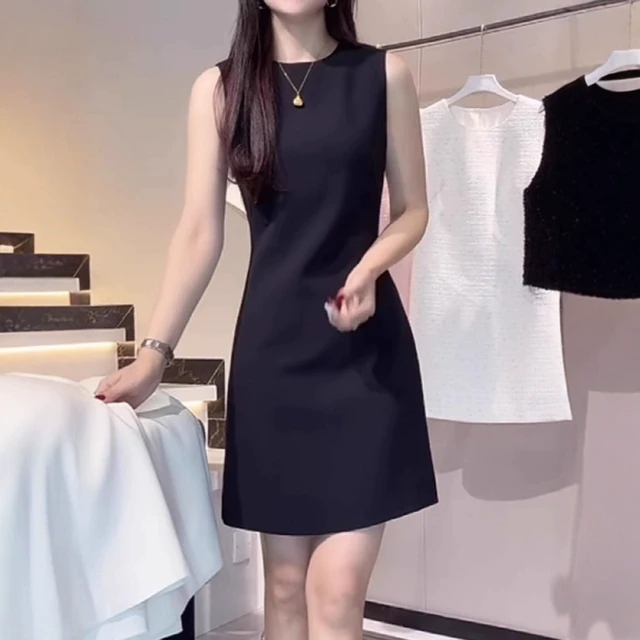 大码女装黑色圆领无袖背心裙夏季胖mm梨型身材显瘦收腰遮肚连衣裙