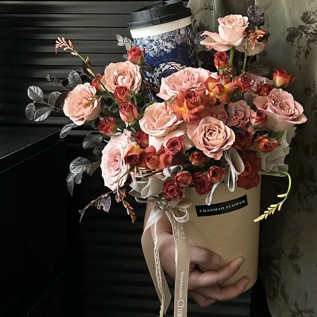 秋天第一杯奶茶花礼玫瑰鲜花咖啡花束鲜花速递同城配送闺蜜女朋友
