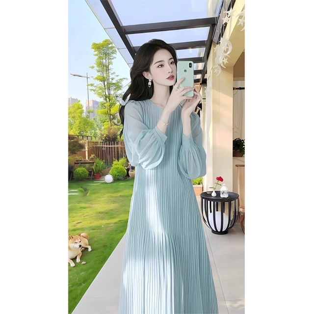 法式气质连衣裙子女2025新款春季浅春系绿色穿搭高级感超好看长裙