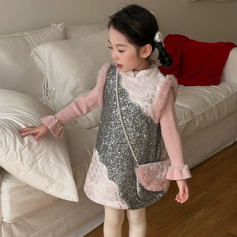 新年女童国风连衣裙2025冬季新款女宝宝旗袍亮片刺绣夹棉背心裙