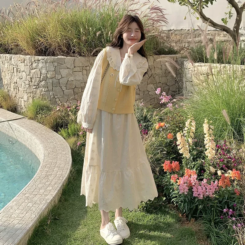 法式气质连衣裙套装女2025春季新款花朵针织马甲娃娃领长裙两件套