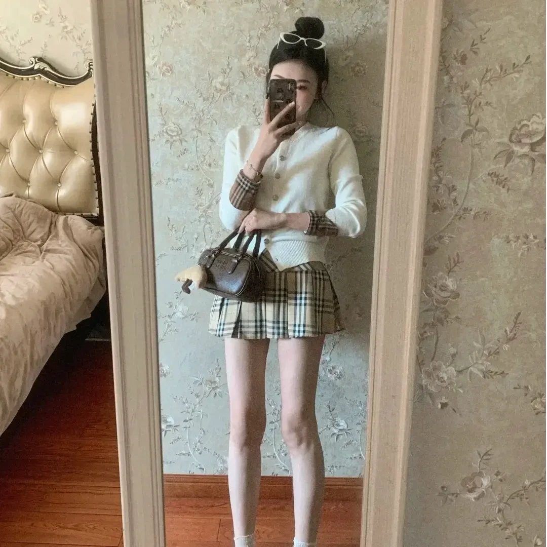 2025早春新款时尚半身裙气质显瘦洋气休闲百搭短款性感辣妹短裙女