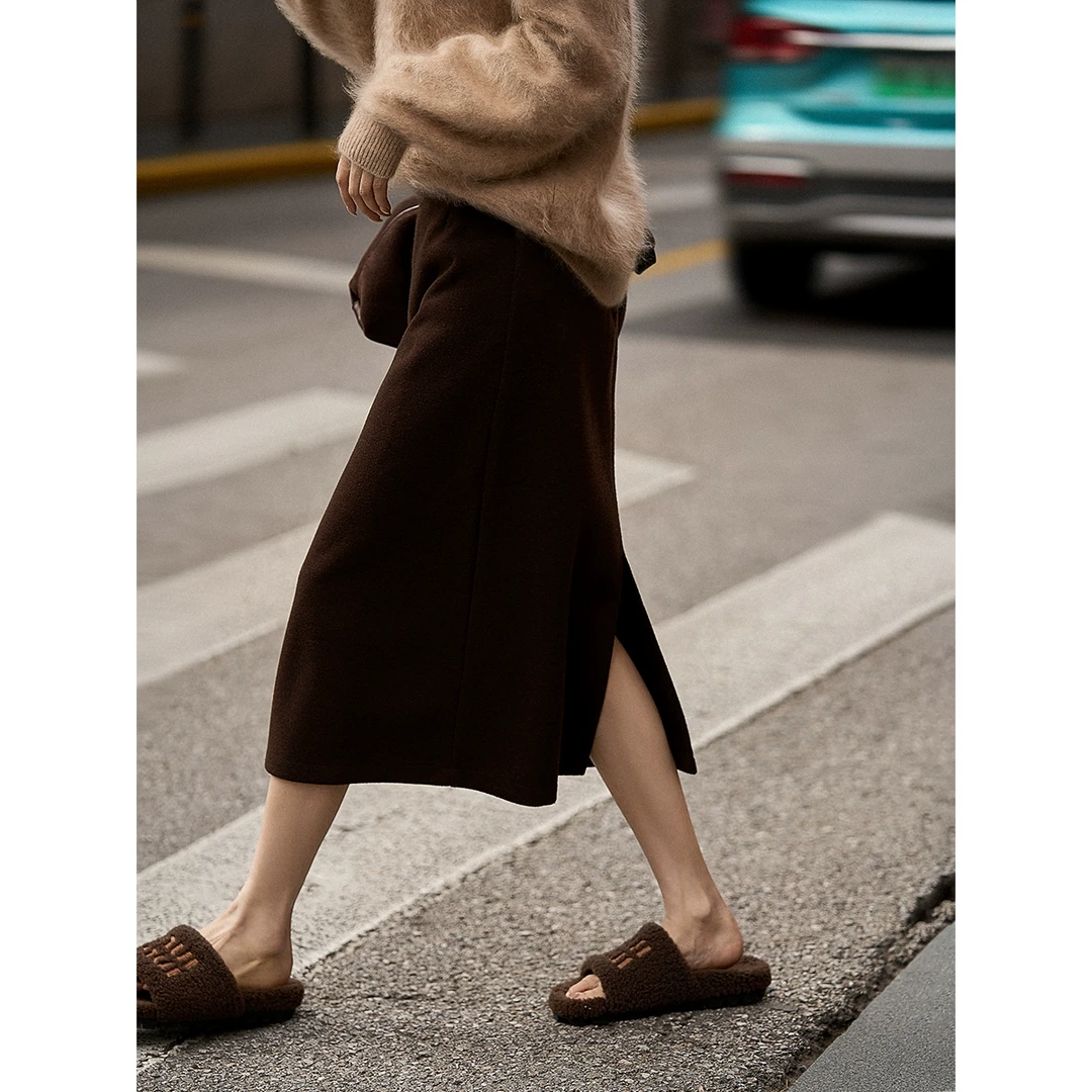 口碑爆款加绒丨通勤佰搭裙 直筒羊毛醋酸后开叉半身裙QZE696989VL