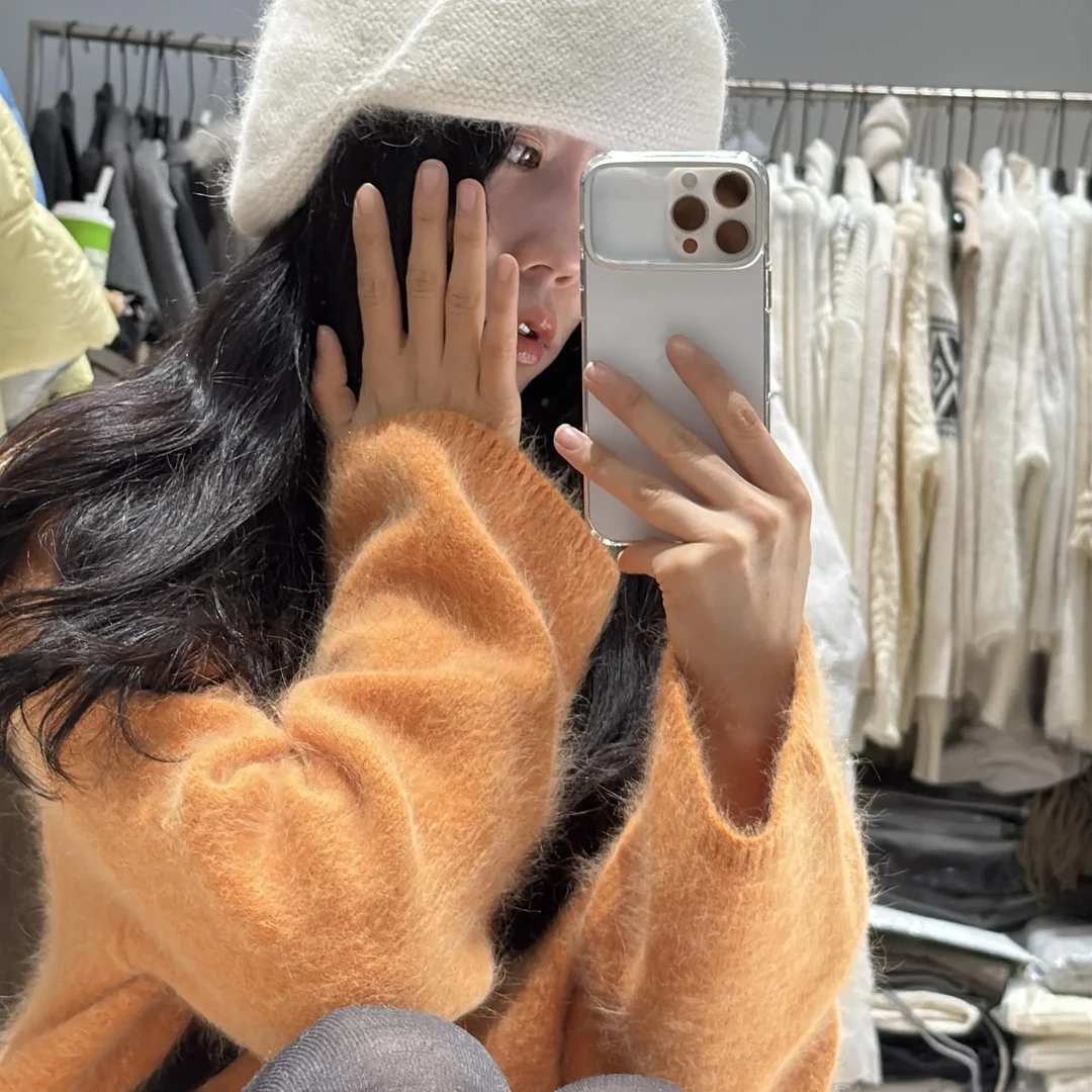 兔毛橘色针织上衣