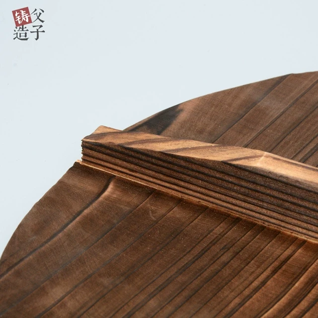 源头工厂父子造家用杉木锅盖手工大碳烤木质锅小锅盖拼接木盖