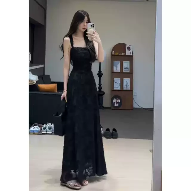 舒胡蕾 梦里花 黑色提花吊带连衣裙女夏季高级感气质收腰显瘦长裙