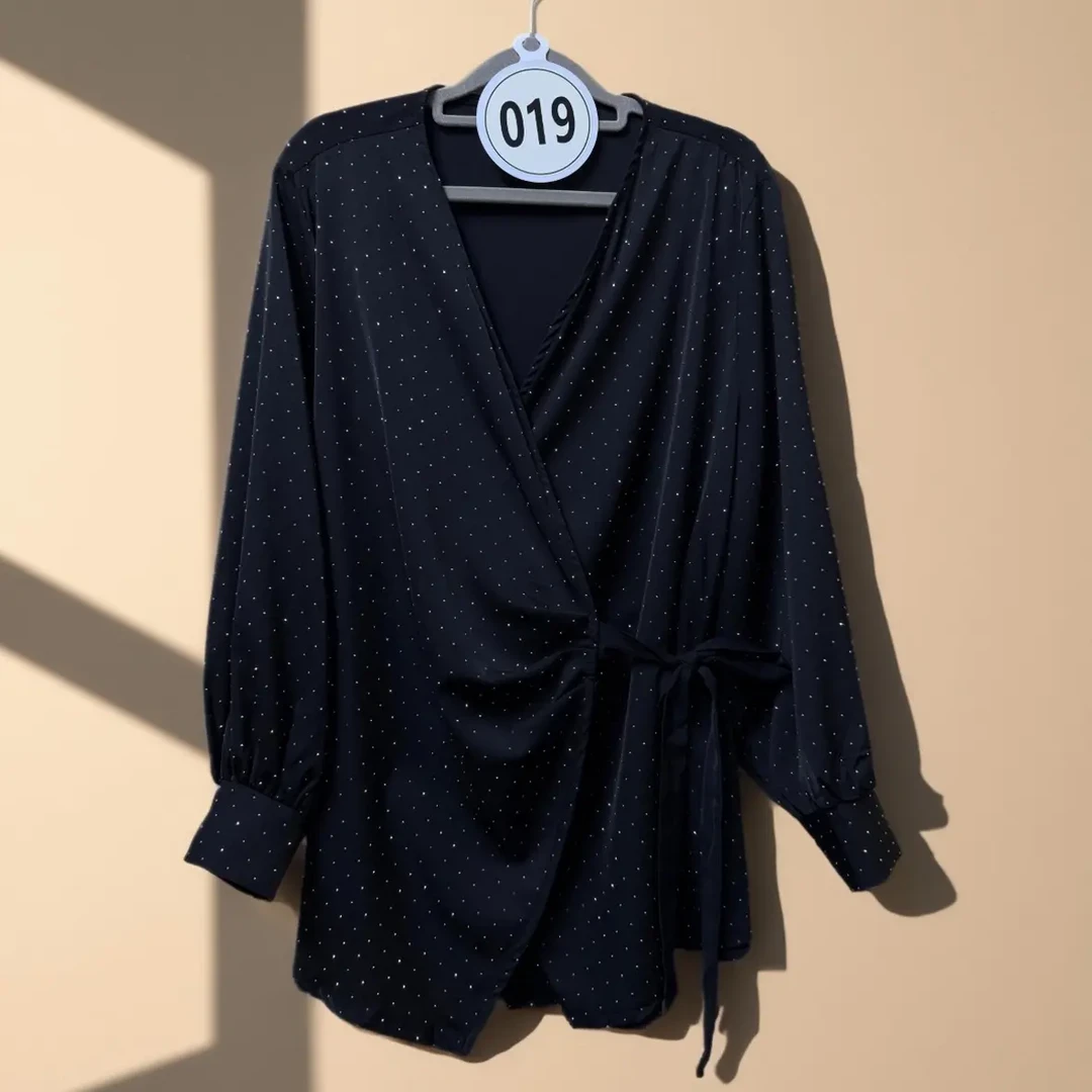 秋季大码高级感宽松长袖缎面收腰衬衫女款