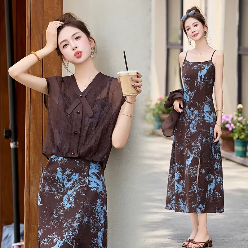 韩系时髦印花吊带裙套装2025夏季新款气质V领后背镂空上衣两件套