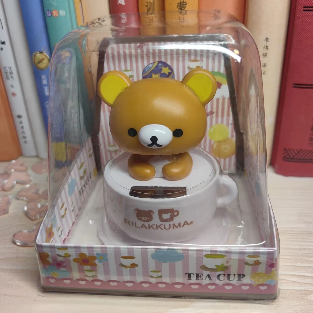 【会点头】日系古早卡通轻松熊太阳能摇头车饰桌面可爱小熊公仔摆件