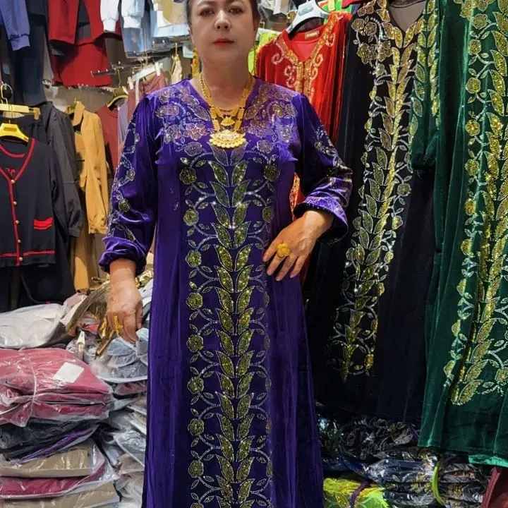 新款时尚高档女士修身显瘦遮肚子连衣裙