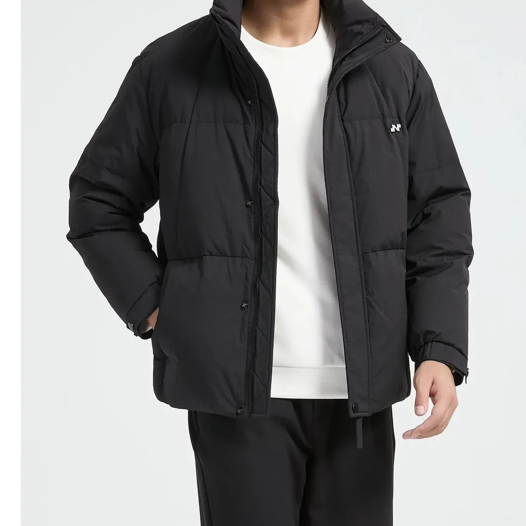 8950【时尚/微阔】高级立领羽绒服男 年轻潮流简约直筒外套2025冬