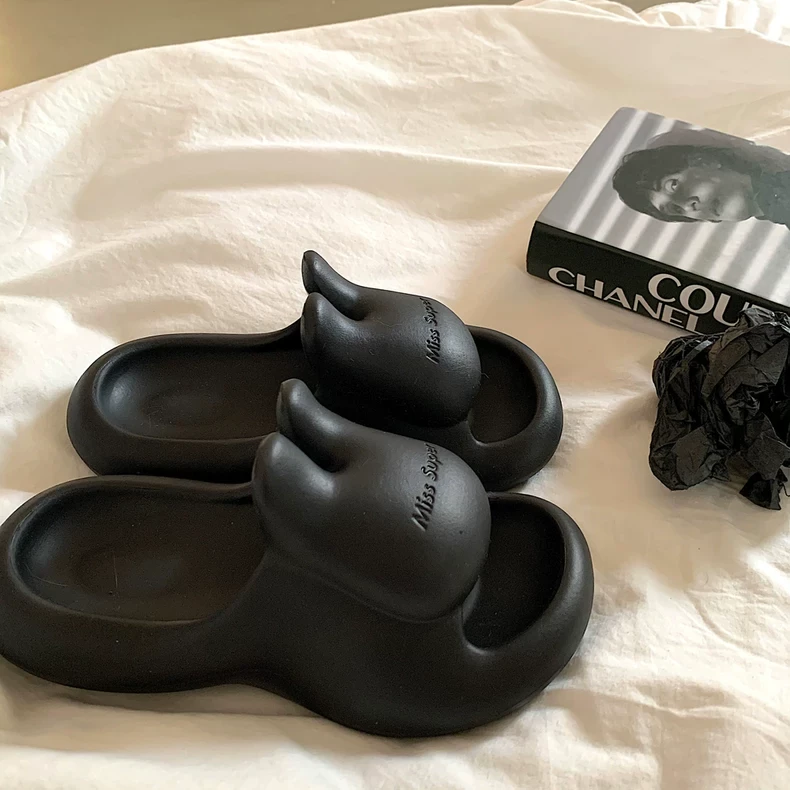 卡通兔子新款厚底面包拖鞋女夏季ins居家踩屎感一字拖外穿凉拖