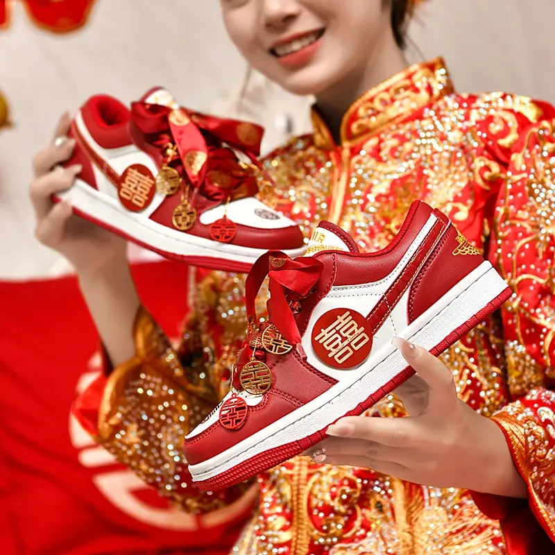 AJ婚鞋女新娘鞋禾秀婚纱两穿红色结婚新款DUNK男鞋平底鞋aj运动鞋