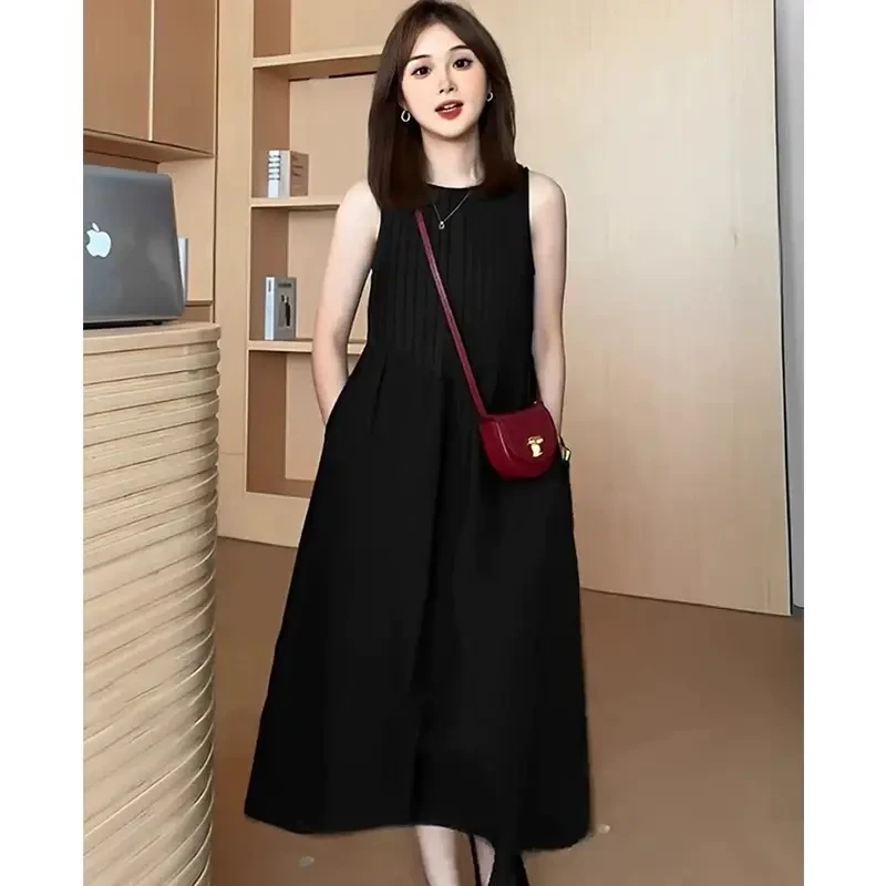 2025赫本风黑色短袖连衣裙女夏季新款设计感收腰显瘦小个子裙子女