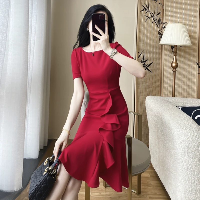 ZOCI2025夏季高级感立体设计感不规则荷叶边高腰线条红色鱼尾裙礼
