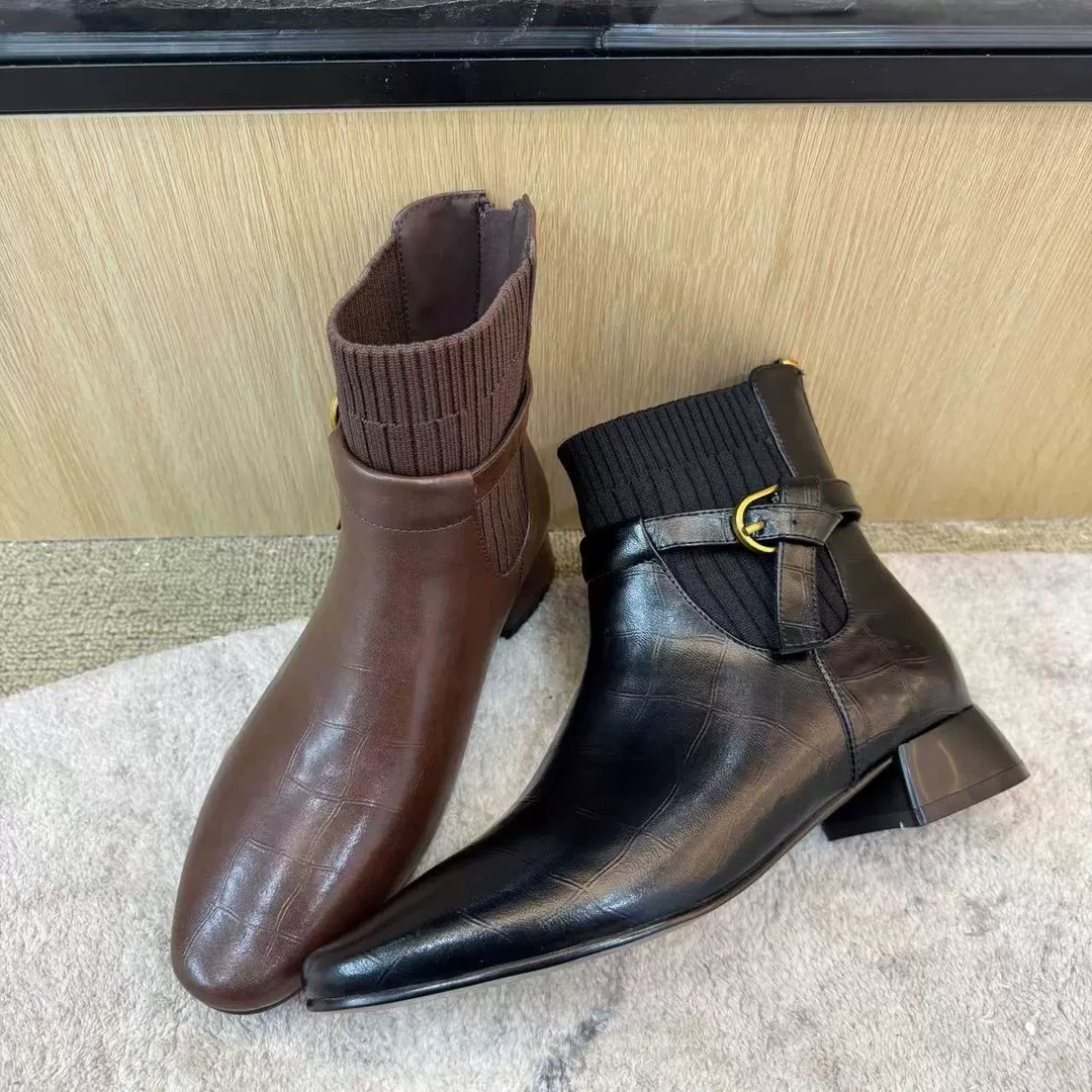 黑色~法式气质方头短靴女粗跟马丁靴压花牛皮毛线口女靴子2517