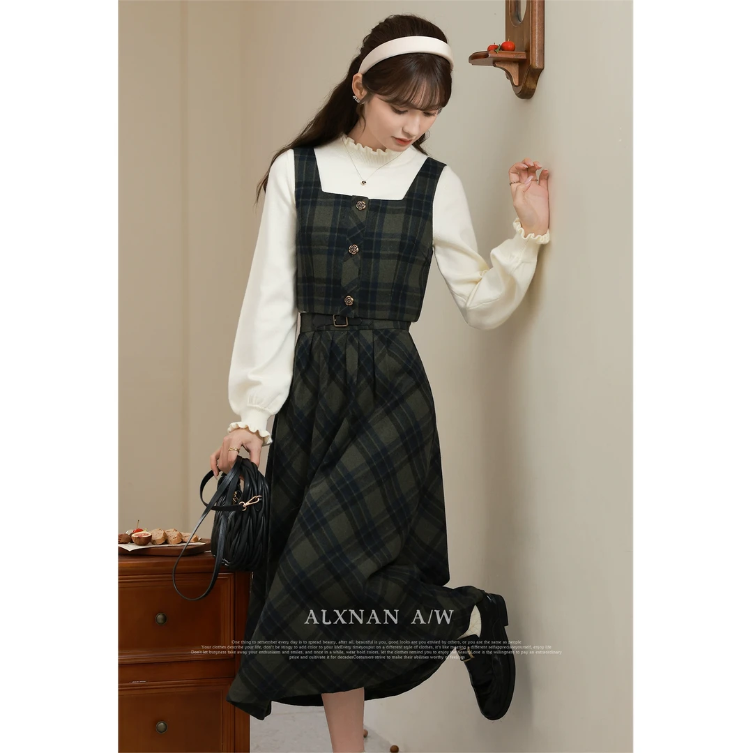 《爱丁堡少女》马甲半身裙打底衫三件套秋季新款格子套装女LXN32538