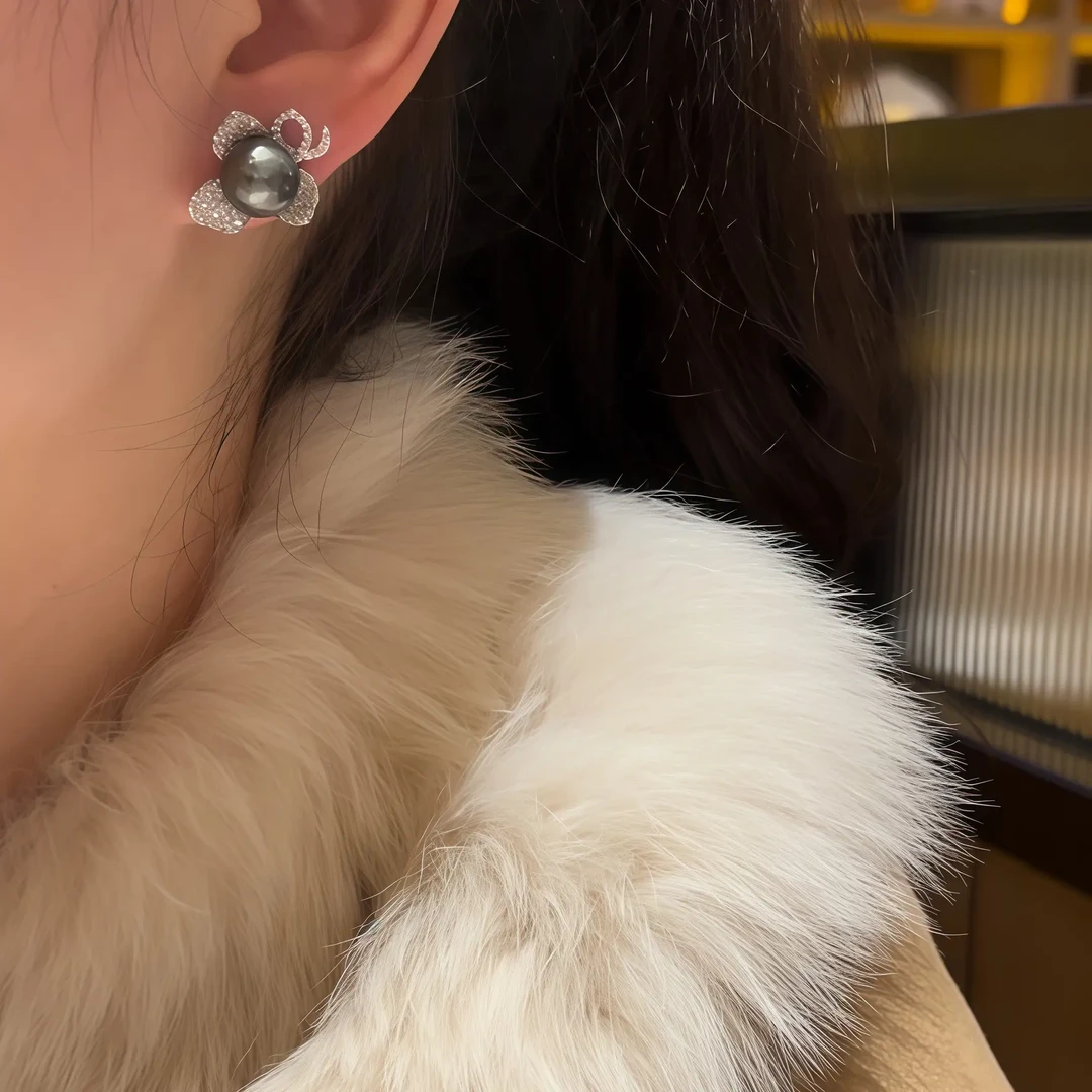 钛钢仿珍珠耳饰 精致高级感轻奢小众独特时尚耳钉