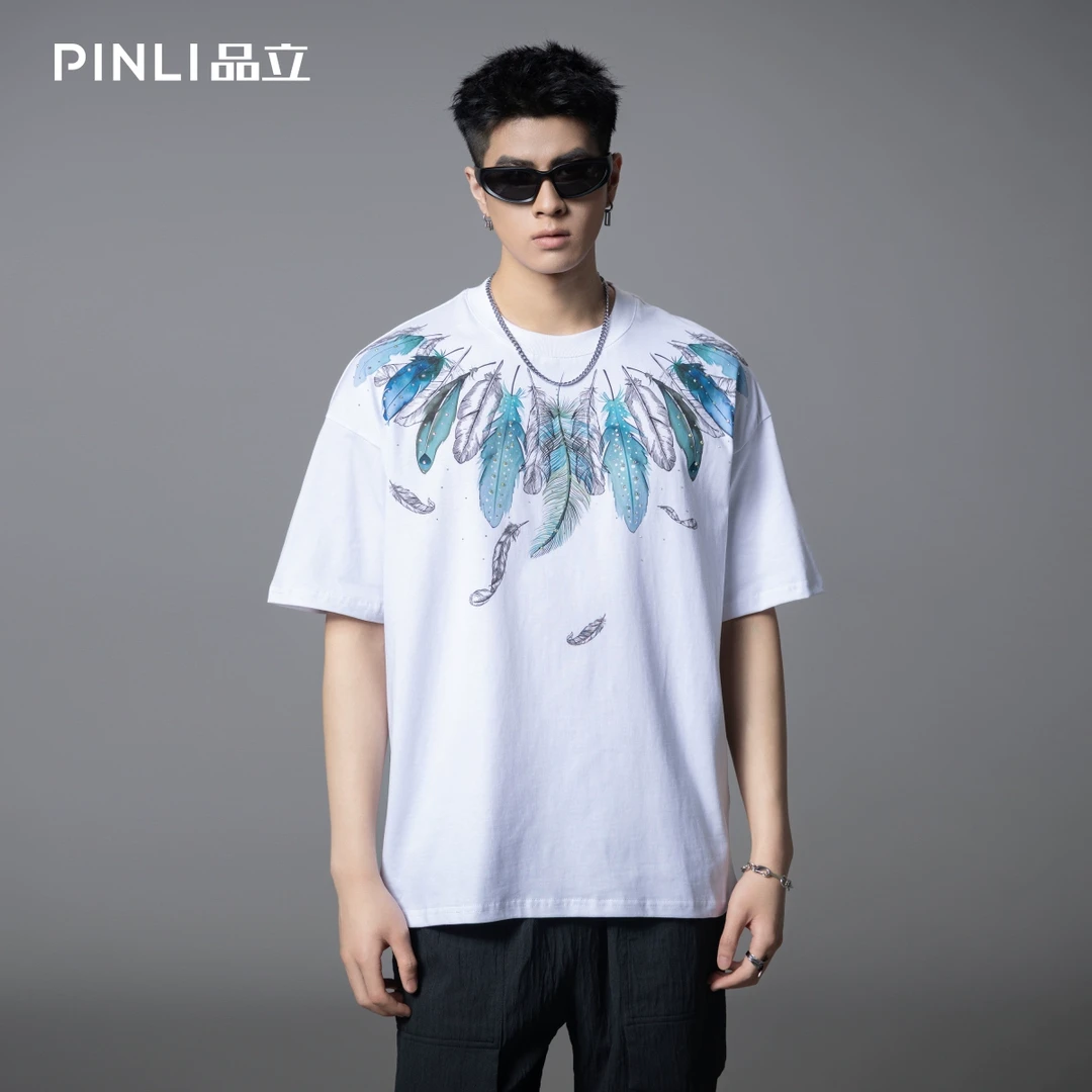 PINLI品立夏季设计感羽毛印花短袖T恤国潮烫钻宽松男B252111023