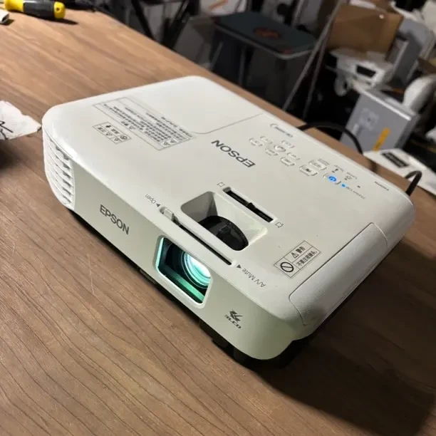 二手 爱普生投影机 运费自理