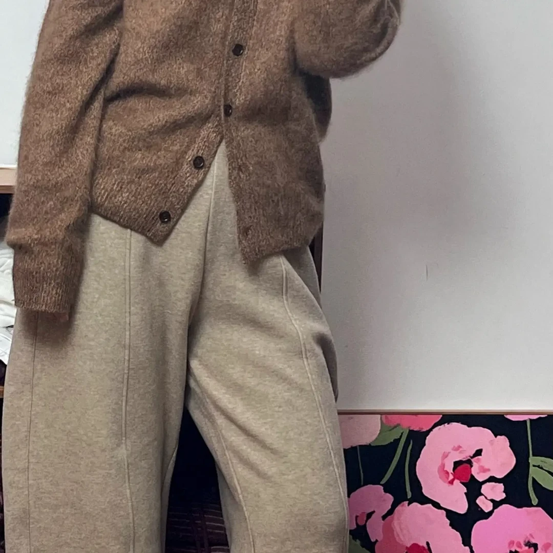 可翻领设计浣熊毛衣（含30%羊毛）