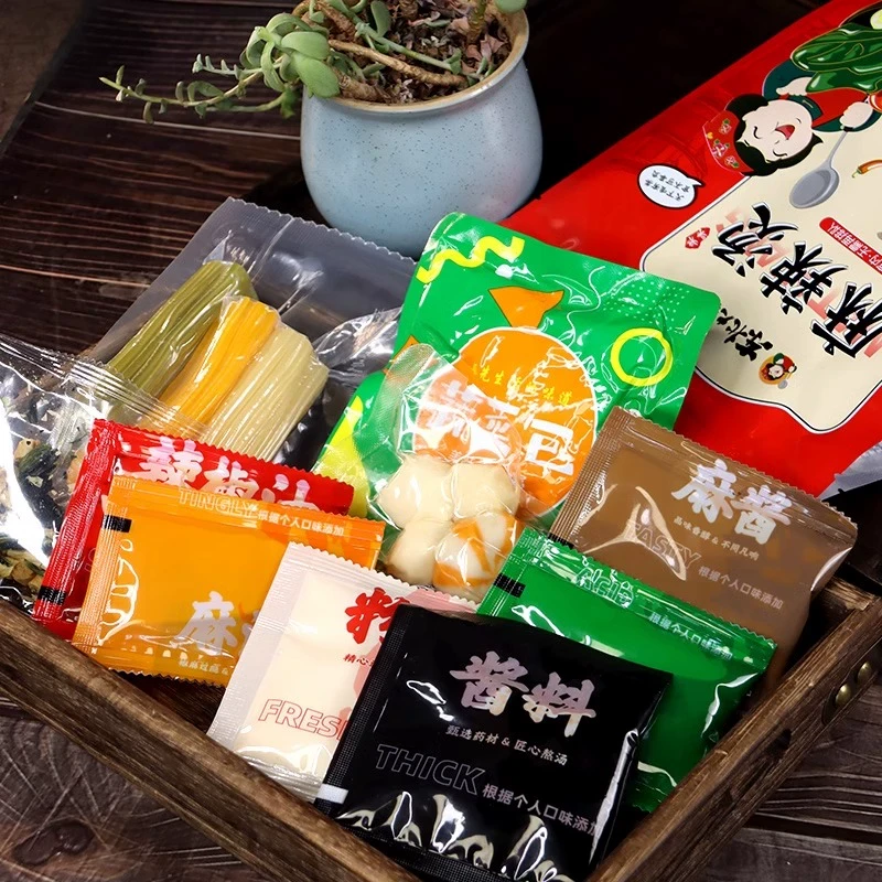 正宗东北大妈老式麻辣烫黏糊色面包料袋装方便速食麻辣拌面