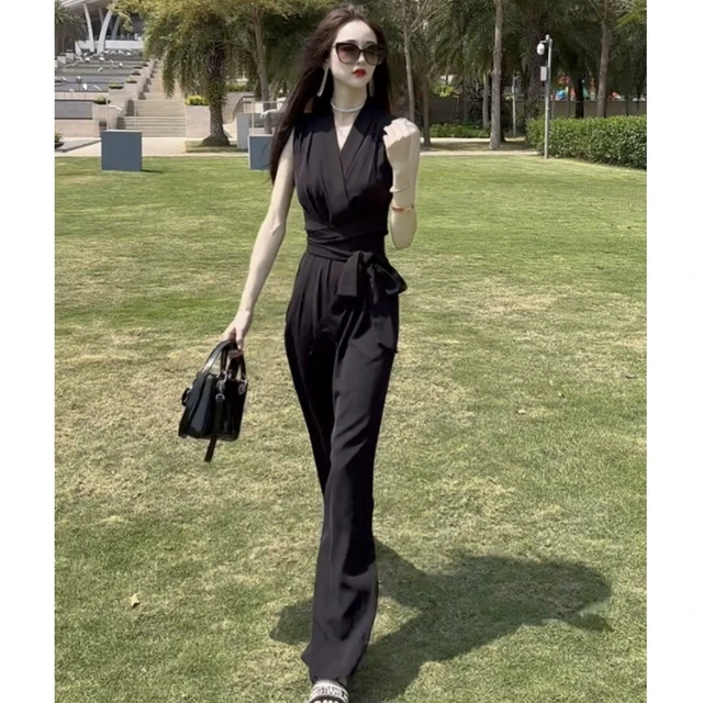 法式高级感连体裤女2025年夏季新款小个子气质减龄显瘦V领连体衣