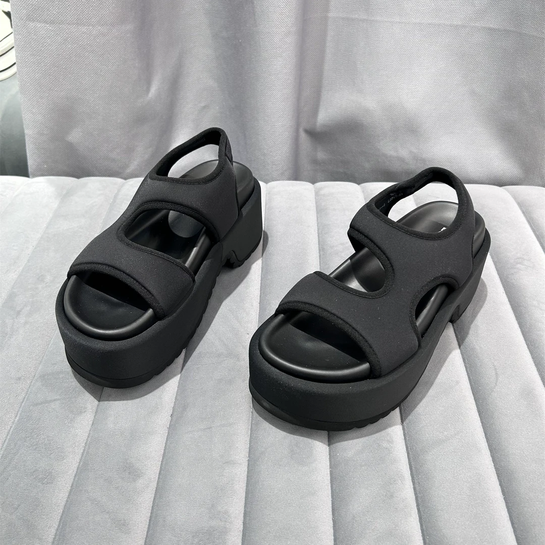 欧洲站乐魔女鞋2025夏款露趾松糕底沙滩鞋一脚蹬防水台增高女凉鞋