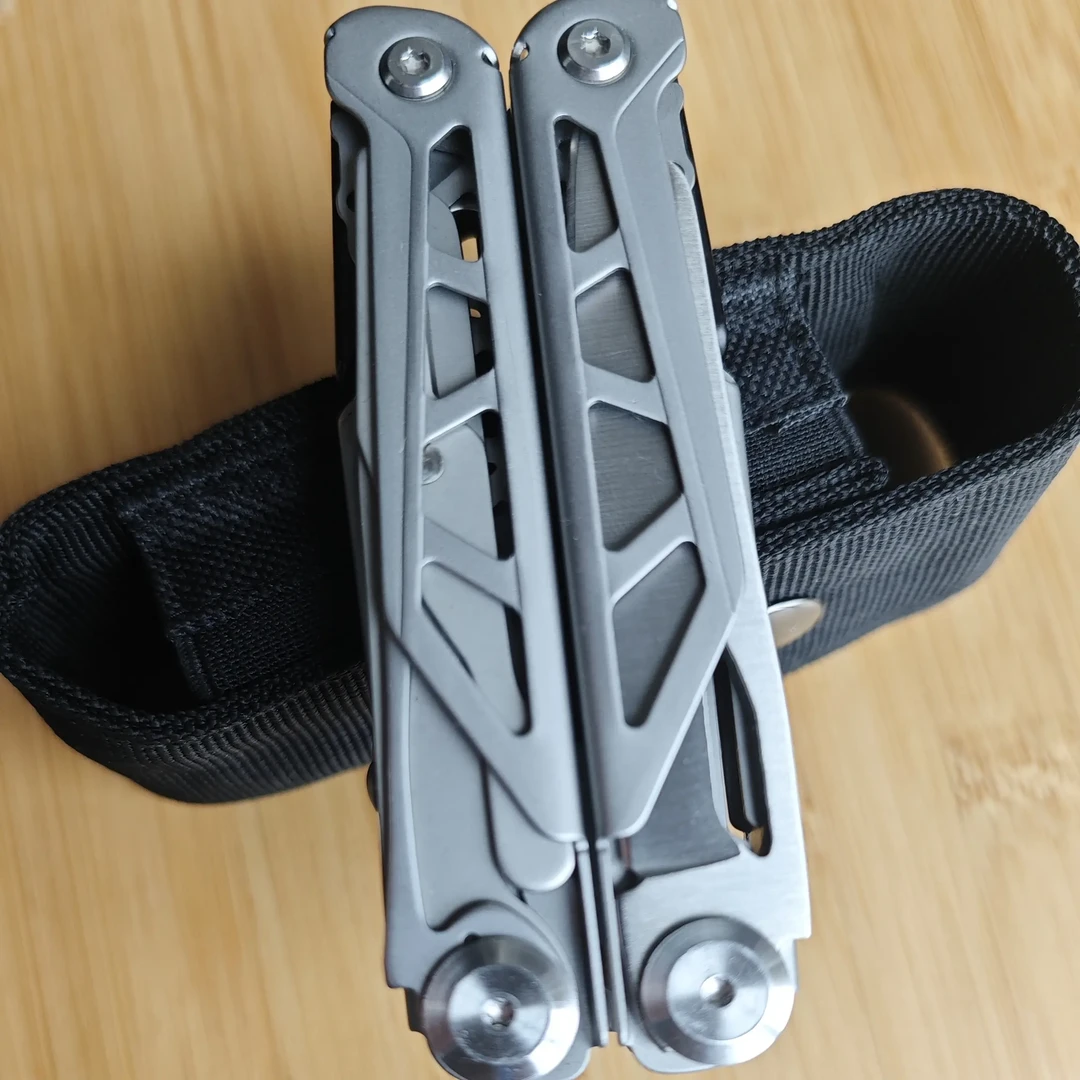 多功能折叠工具钳组合含剪刀适用户外登山露营