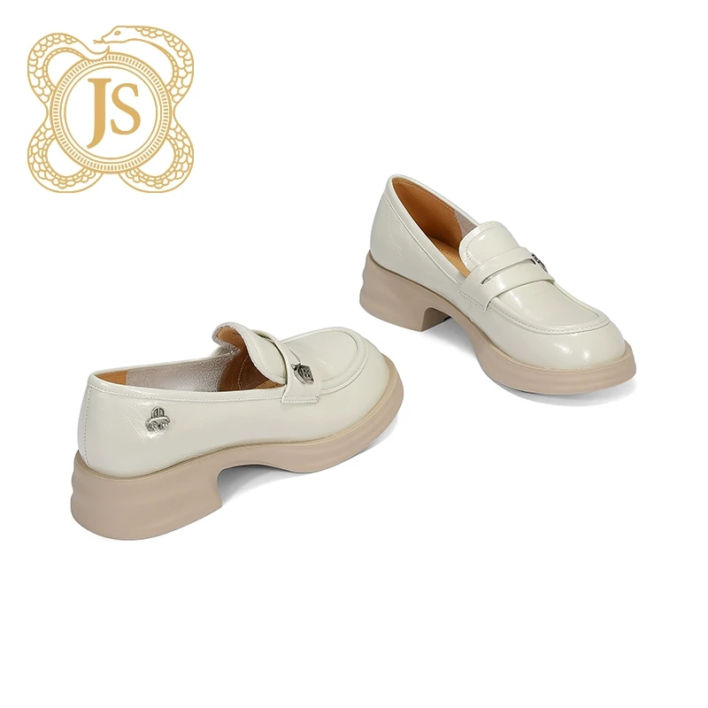 已开价，824Z552578精致圆头米白色粗跟乐福鞋女真皮软底不累脚