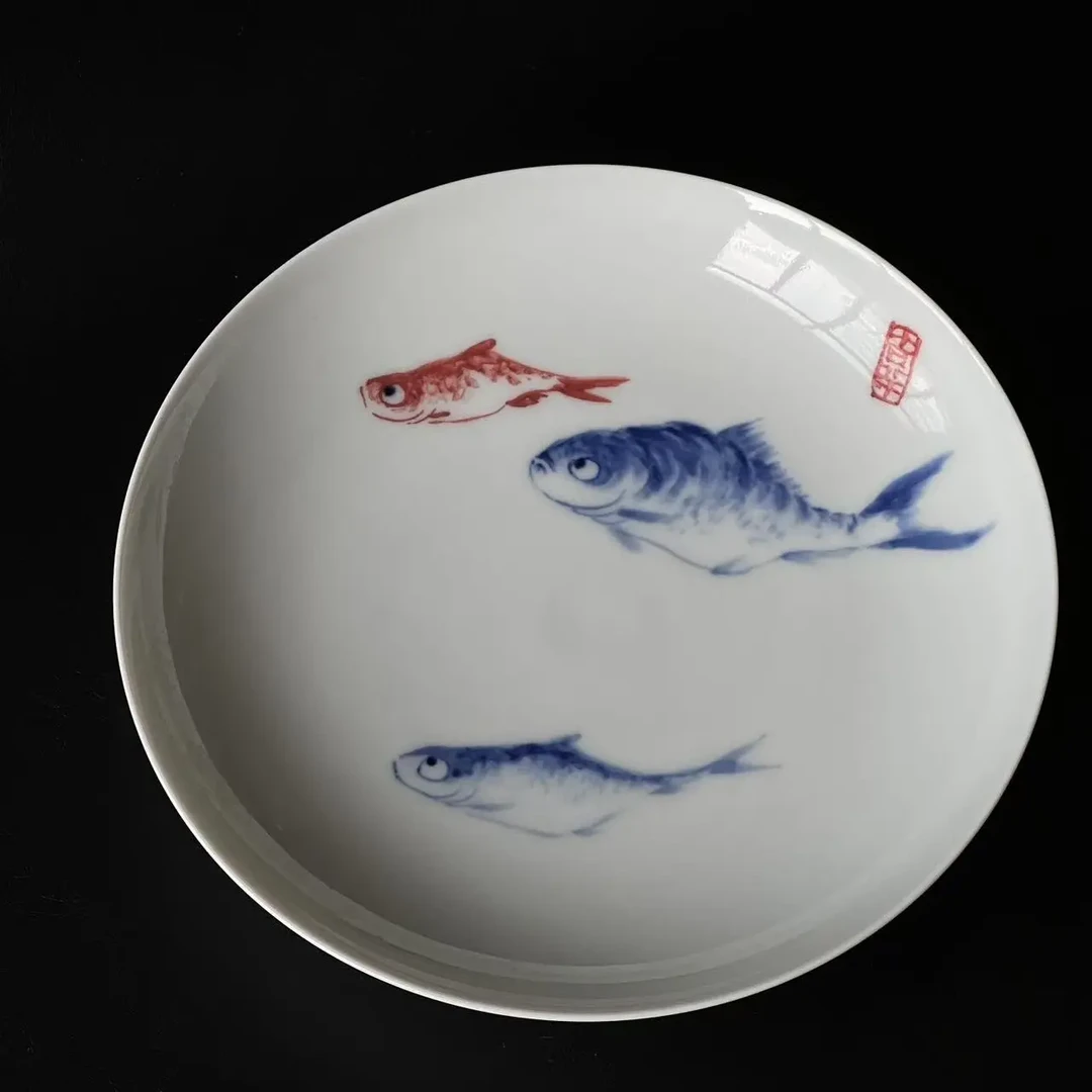 青花五彩手绘八大鱼壶承直径15cm