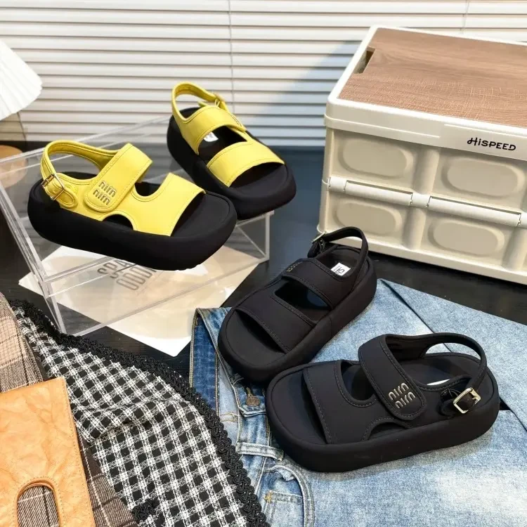 爆款厚底果冻凉鞋女夏外穿2025新款时尚休闲高级感配裙子凉拖