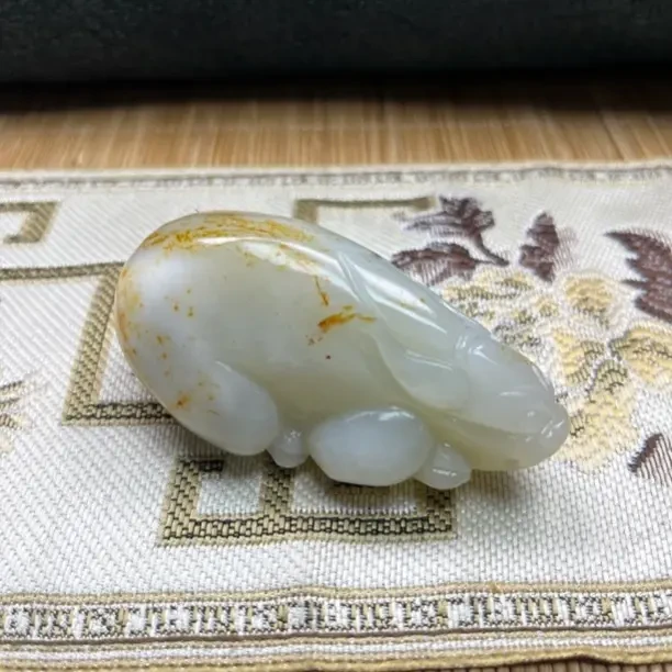 新疆和田玉貔貅手把件134克