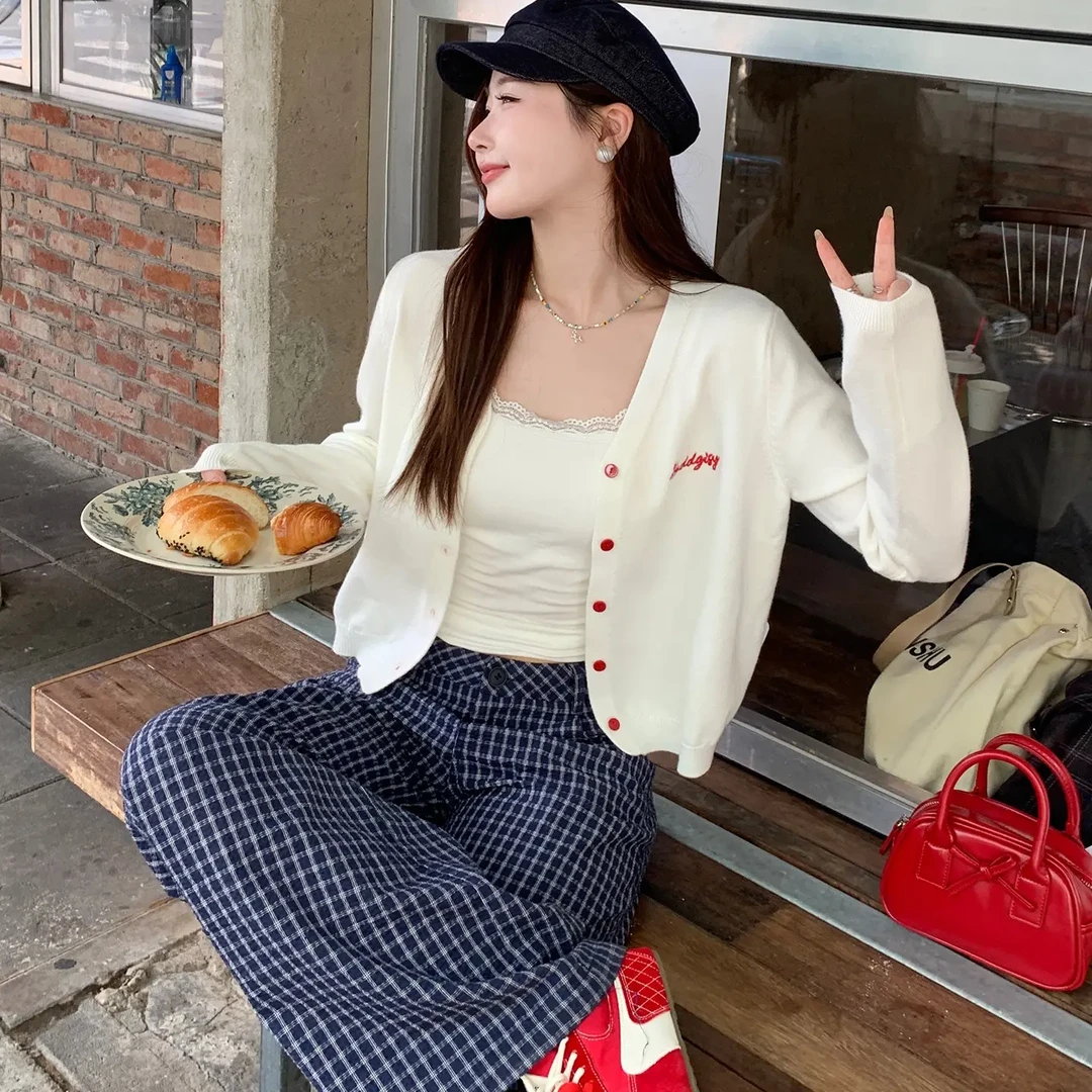 秋季女长袖毛针织衫细针针织外套开衫女韩版休闲百搭宽松刺绣上衣