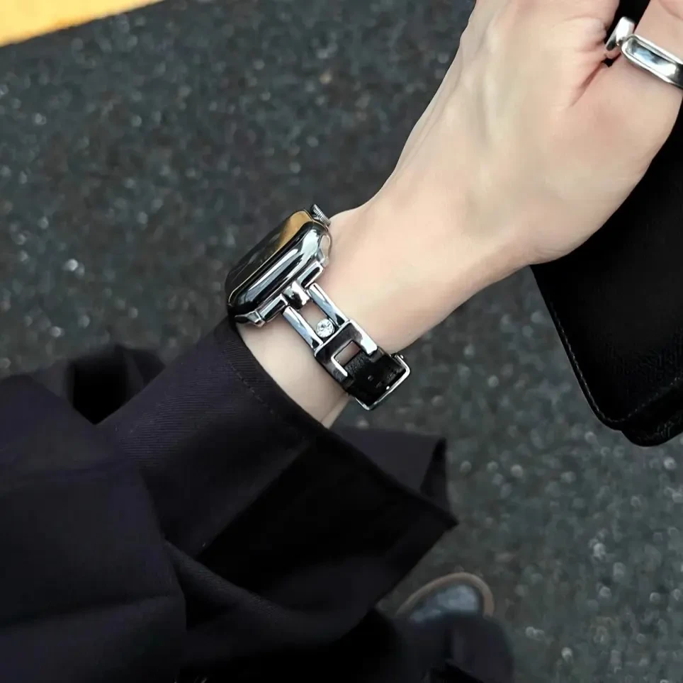 滑梯皮质蝴蝶扣表带适用applewatchs10轻奢SES7S8iwatchs9表带女
