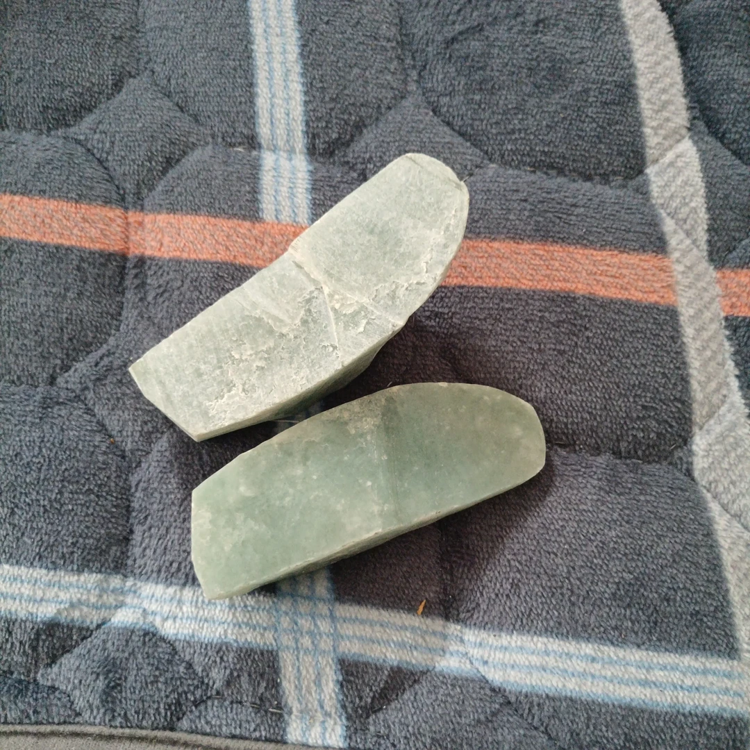 天然缅甸翡翠A货片料，牌子挂件首选