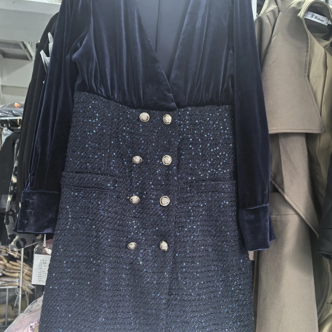 大码胖mm秋冬新款收腰显瘦金丝绒拼接时尚气质连衣裙