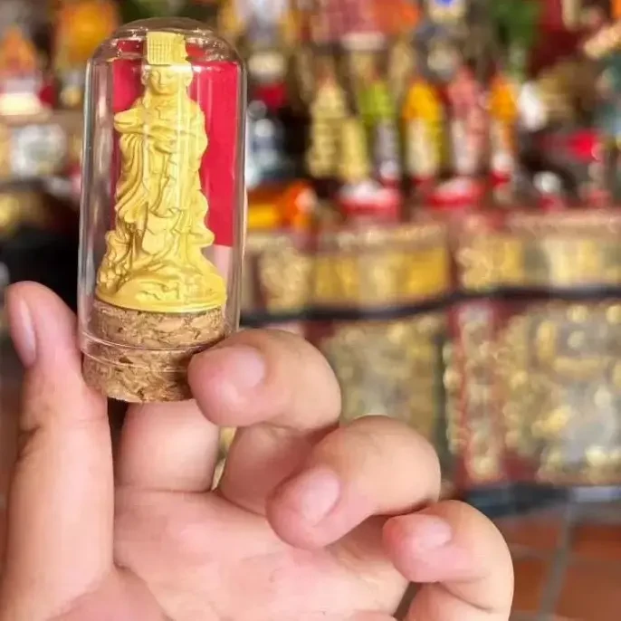 湄洲岛妈祖洒净金地藏王菩萨护身摆件随身佛妈祖黄杨木许愿瓶
