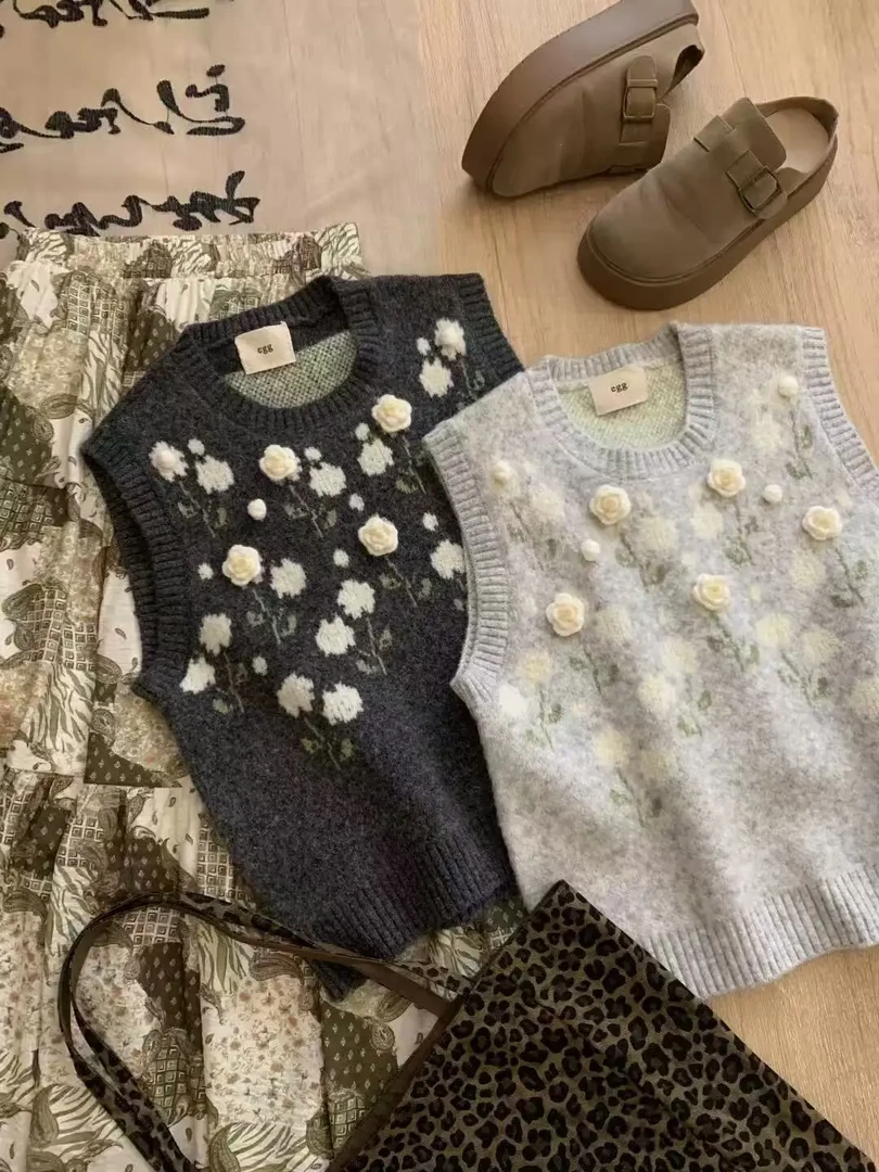 外贸剪标甜美花朵针织马甲女秋冬韩系宽松慵懒风外搭毛衣背心叠穿