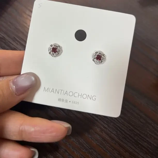 天然水晶耳钉轻奢百搭红色宝石耳饰