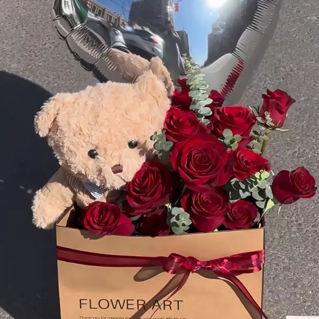 卡布奇诺玫瑰小熊混搭花束鲜花同城配送生日礼物送女友闺蜜