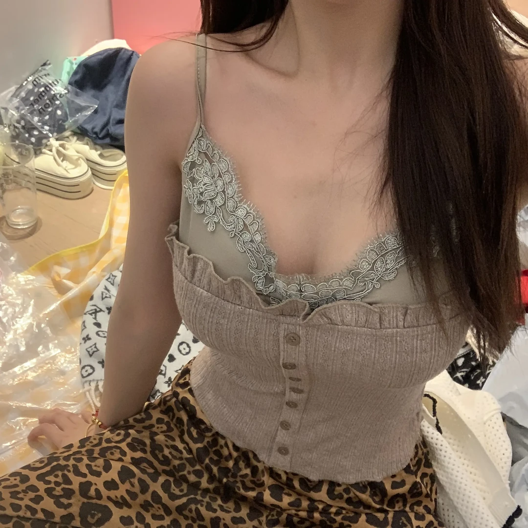 自带胸垫假两件秋弹力吊带搭配韩版慵懒风复古针织毛衣开衫