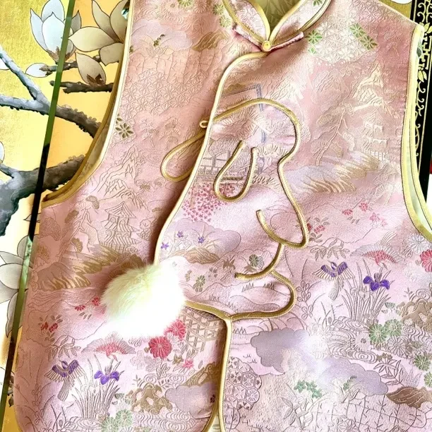 【粉兔】俏皮新中式国风粉色织金宋锦公主风马甲