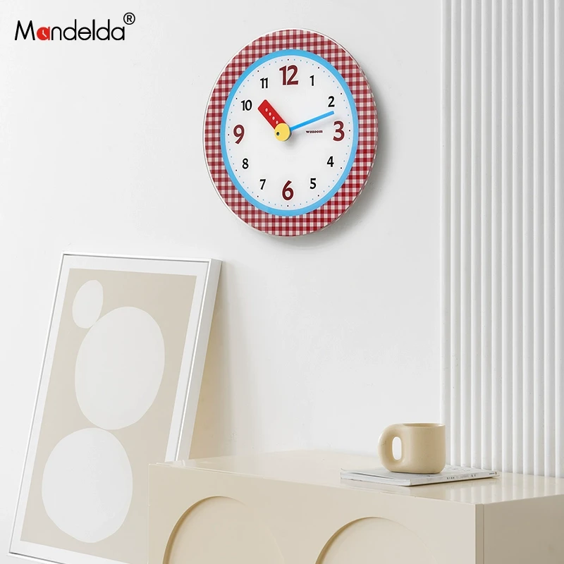 Mandelda免打孔挂钟表客厅2025新款家用现代简约创意挂墙艺术时钟