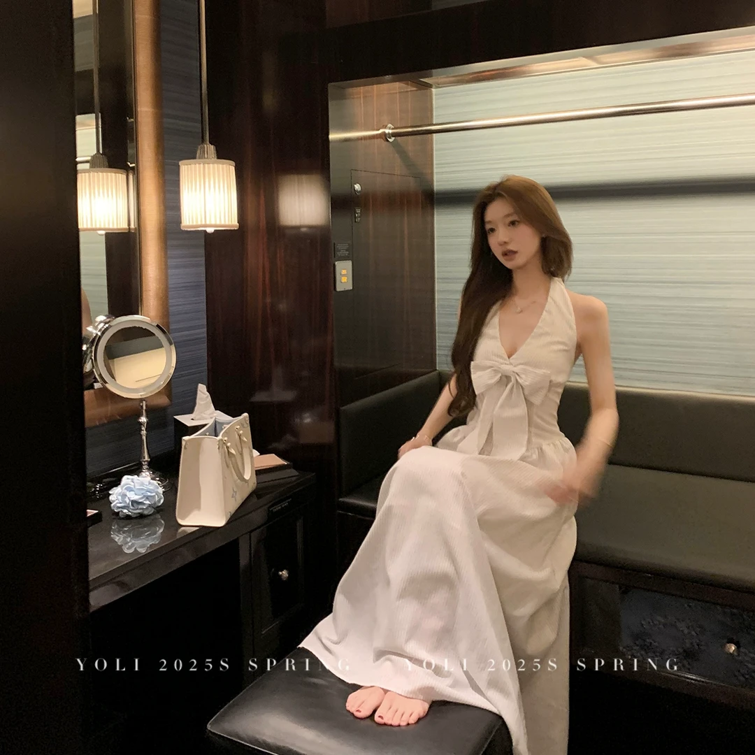 YOLI 张宥利 "人间梦露"挂脖吊带蝴蝶结连衣裙女夏收腰显瘦露背裙