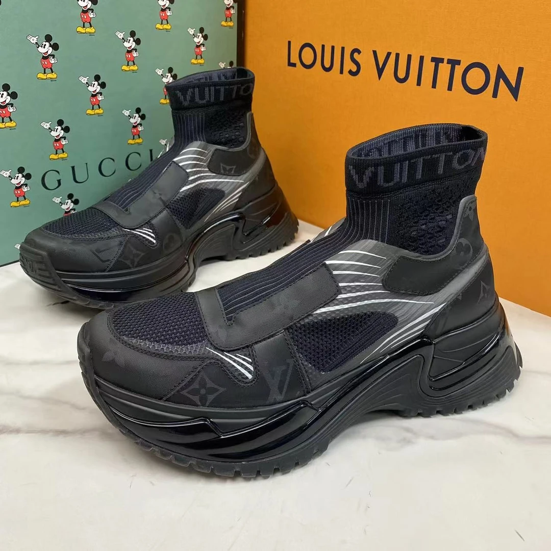 95新 LouisVuitton/路易威登 黑色浮雕老花满印袜子老爹鞋/39码