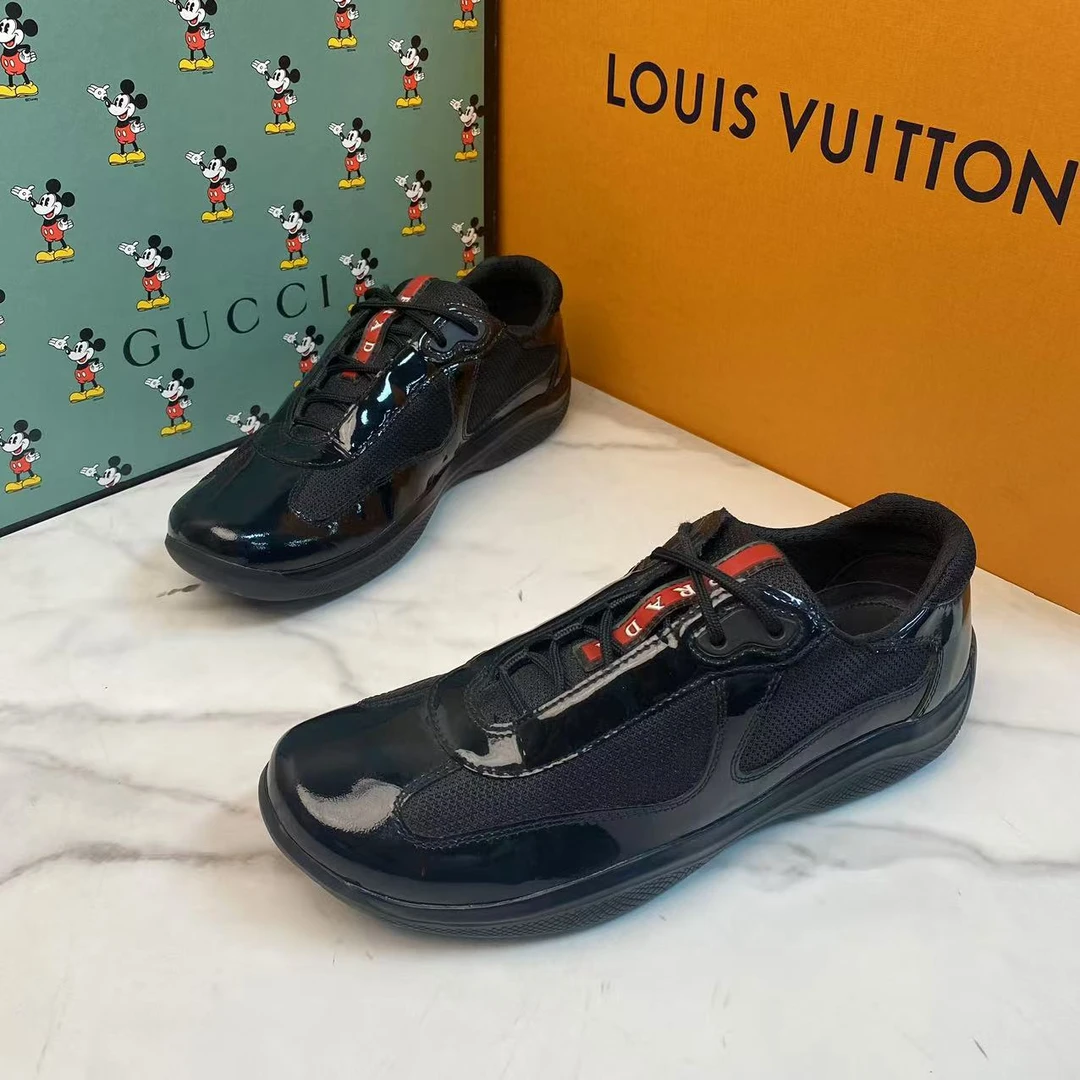 95新 Prada/普拉达 黑色漆皮亮面拼接帆布潮流百搭运动鞋/38码