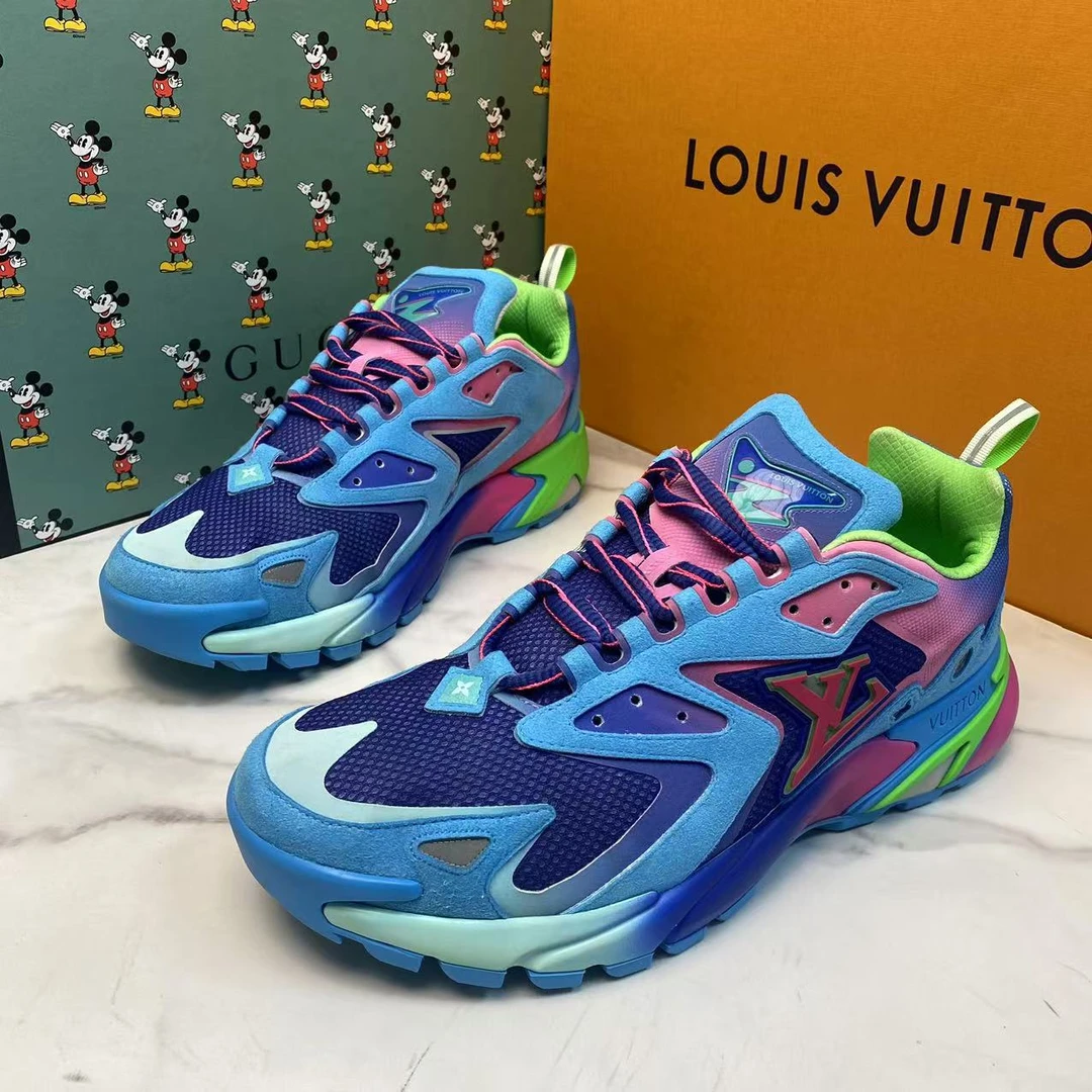95新 LouisVuitton/路易威登 彩色拼接侧翼logo时尚运动鞋 42.5码