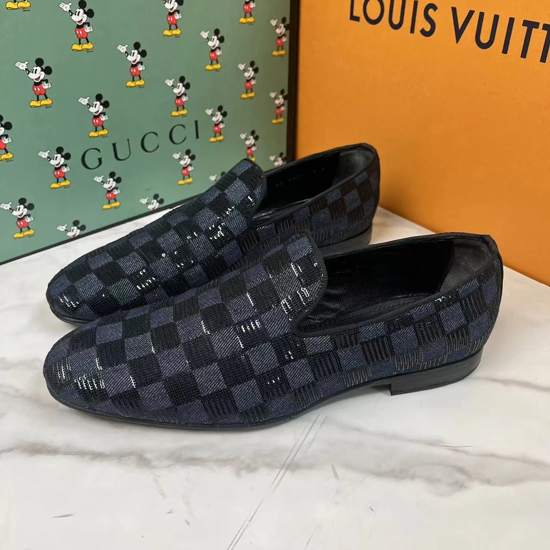 95新 LouisVuitton/路易威登 黑色棋盘格休闲低帮皮鞋95新/41码