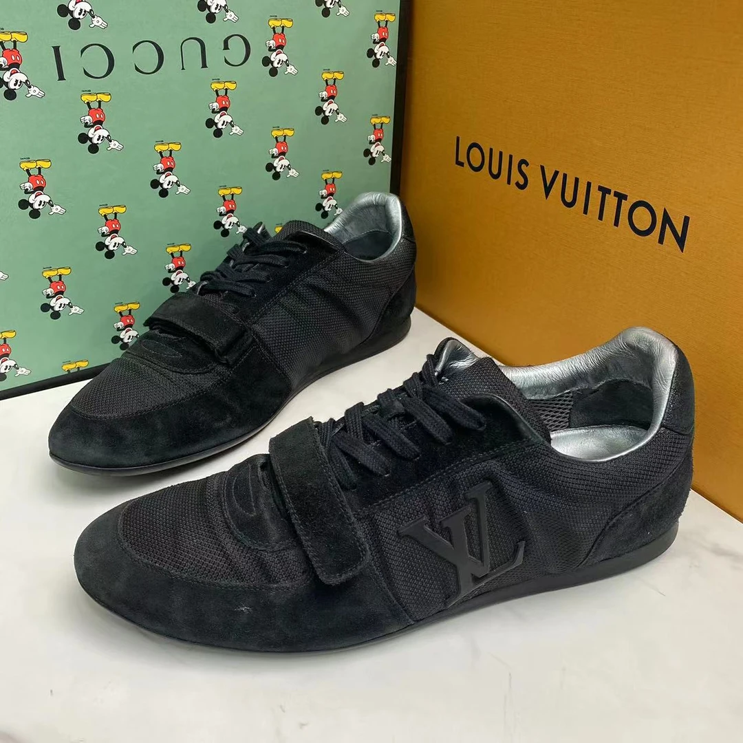 95新 LouisVuitton/路易威登 黑色大logo魔术贴休闲鞋/多个尺码数